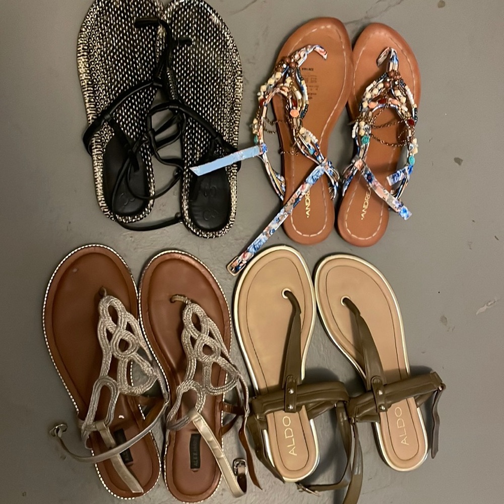 4 pairs of CUTE flat sandals